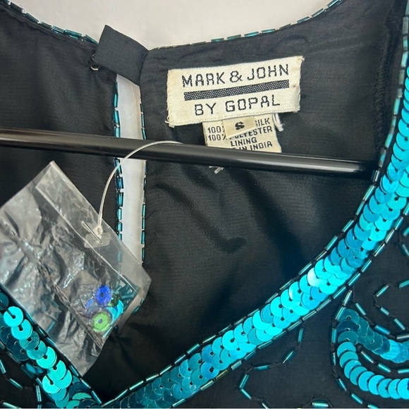 NWT Vintage Mark & John Gopal 100% Silk Sequin Blue/Green Short Sleeve Top Small - Picture 9 of 10